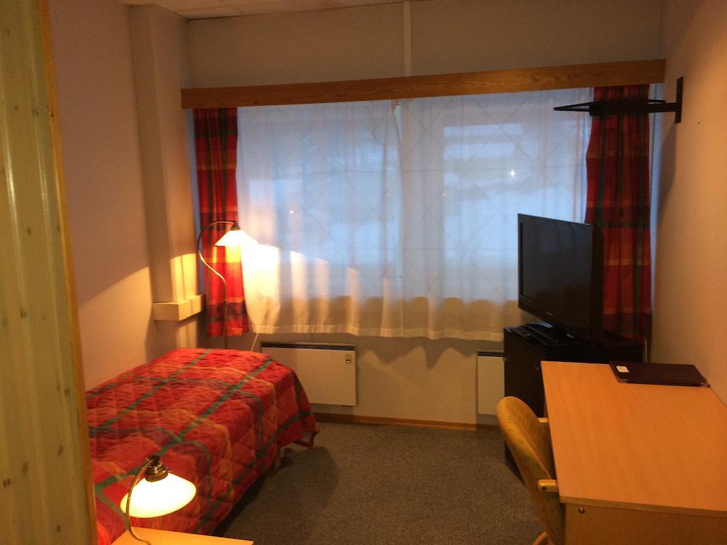 Vormsund Golf Hotell Bed Breakfast Quarto foto